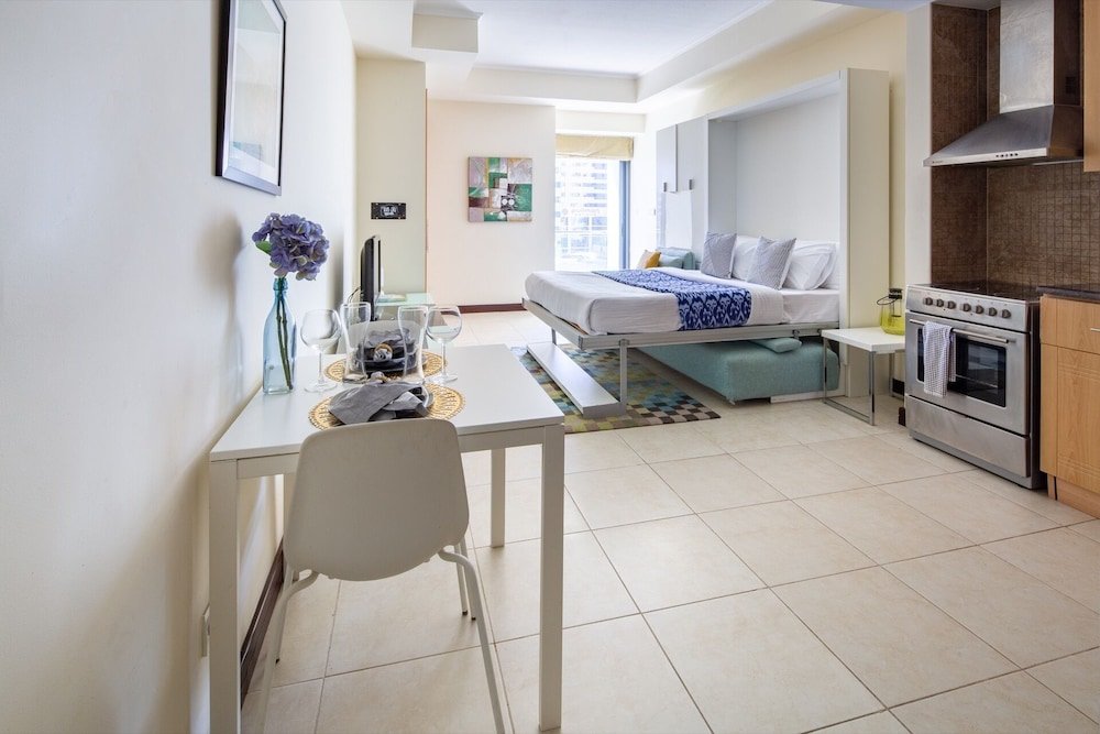 Дубай: Spacious + Modern Studio in JLT - Sleeps 3