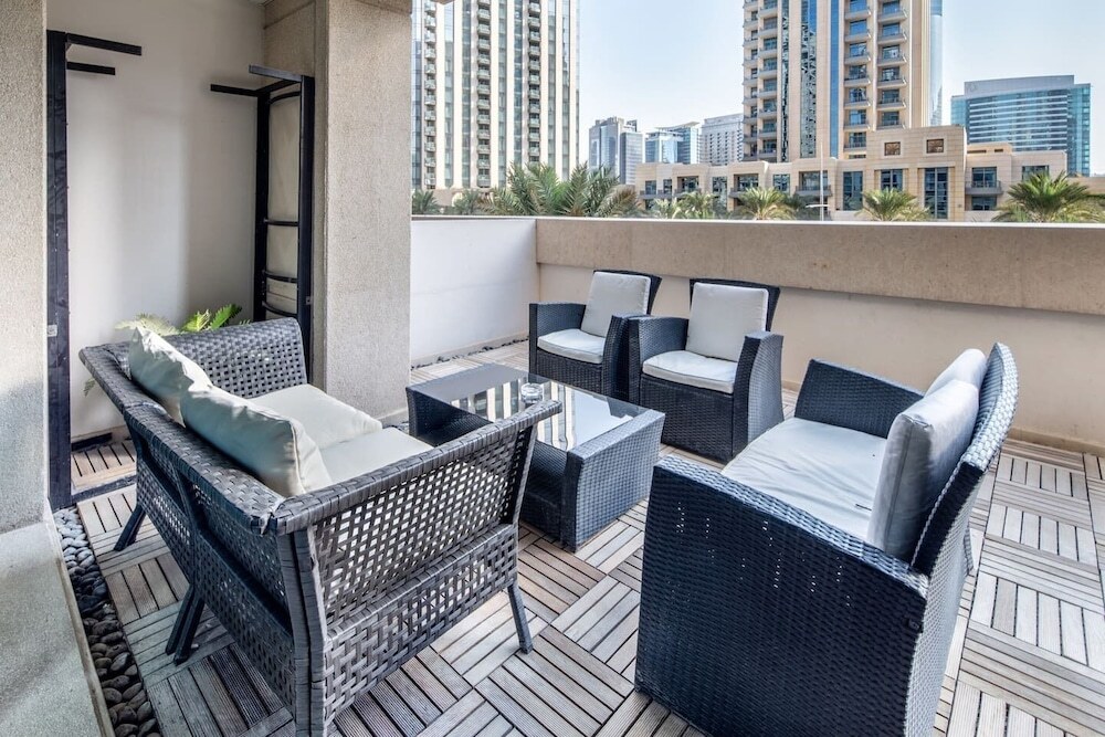 Дубай: Spacious + Functional Studio Apt in Downtown Dubai