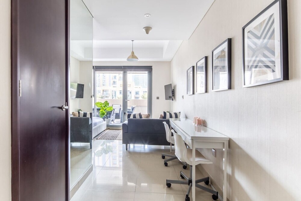 Дубай: Spacious + Functional Studio Apt in Downtown Dubai
