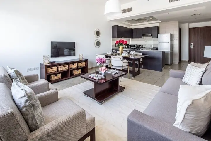 Дубай: Outstanding 2BR in Serene JVT Neighborhood!