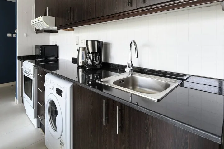 Дубай: Enticing Studio in Dubai Marina - Next to Beach!