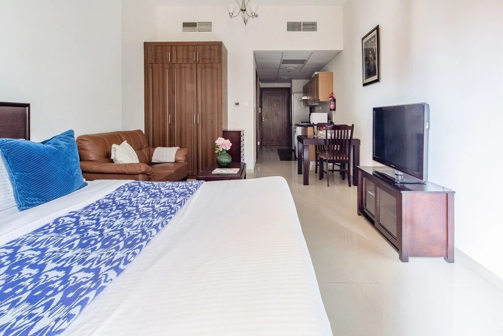 Дубай: Premier Studio in Sports City w/ Golf Course View!