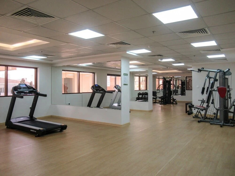 Дубай: Premier Studio in Sports City w/ Golf Course View!