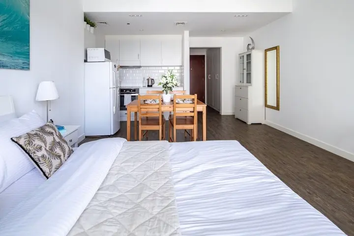 Дубай: Rustic And Vibrant Studio Apartment In Downtown Dubai