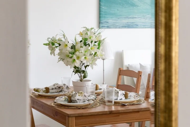 Дубай: Rustic And Vibrant Studio Apartment In Downtown Dubai