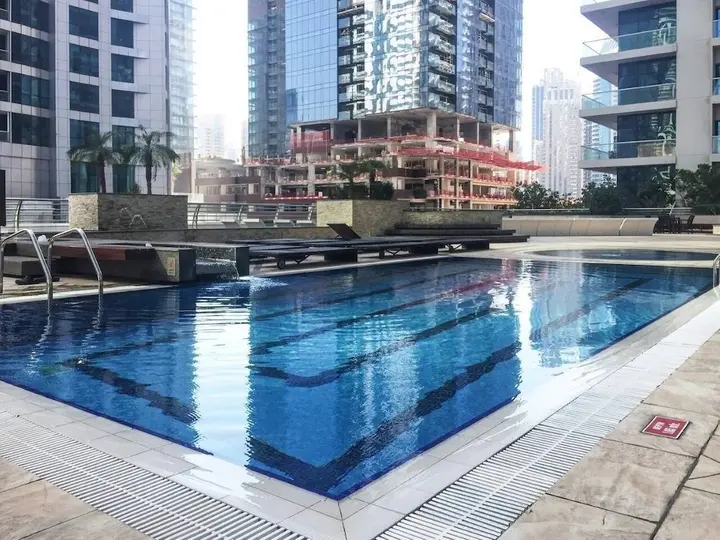 Дубай: Elegant and Spacious 2BR w/ Sea Views in Marina!