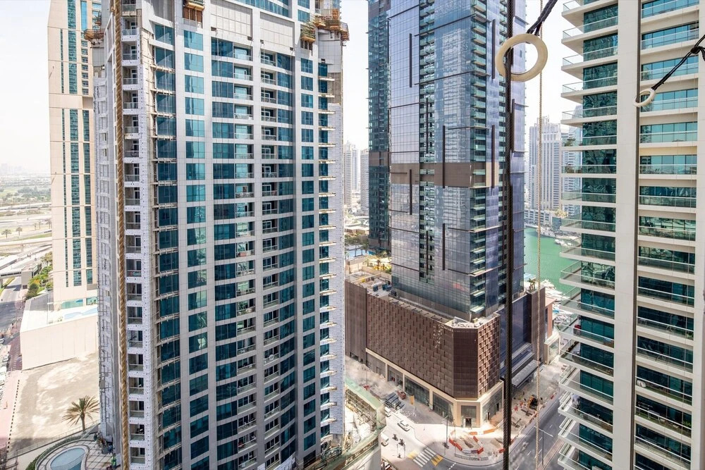Дубай: Elegant and Spacious 2BR w/ Sea Views in Marina!