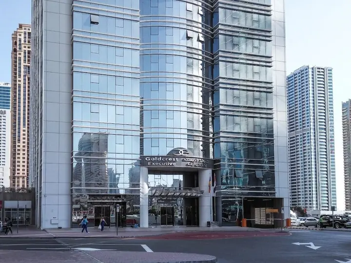 Дубай: Warm & Striking Studio Apartment in the Heart of Jlt!