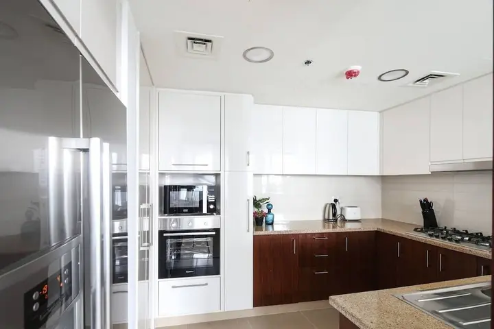 Дубай: Spectacular 2BR in Beautiful Burj Vista!