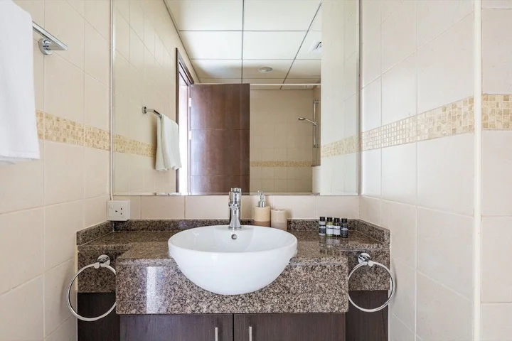Дубай: Mesmerizing 2BR Apartment in Dubai Marina