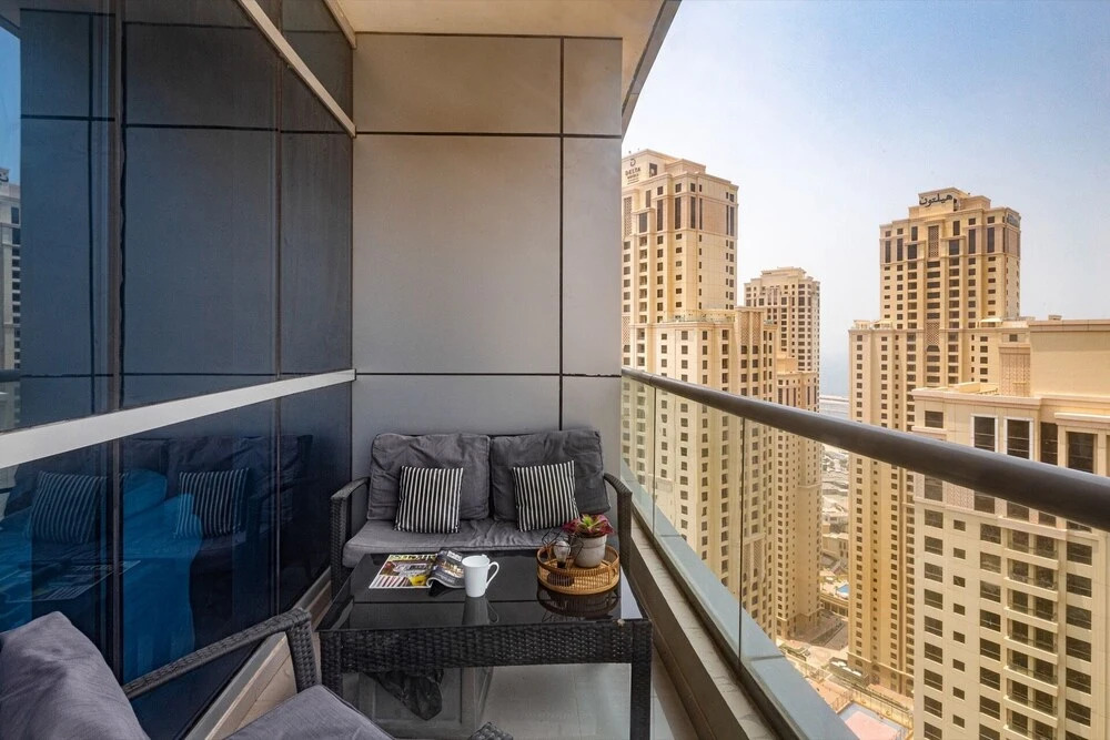 Дубай: Mesmerizing 2BR Apartment in Dubai Marina