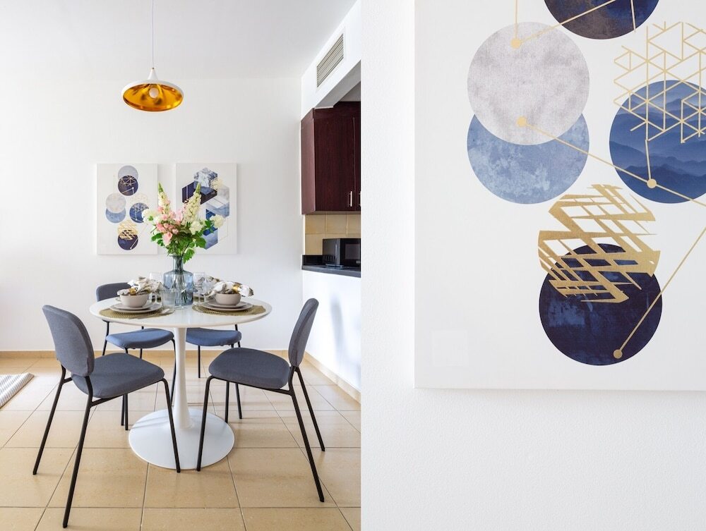 Дубай: Simple Yet Elegant Studio Apartment in JBR