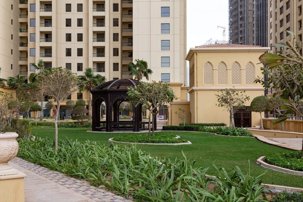 Дубай: Simple Yet Elegant Studio Apartment in JBR