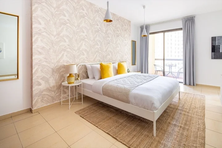 Дубай: Simple Yet Elegant Studio Apartment in JBR
