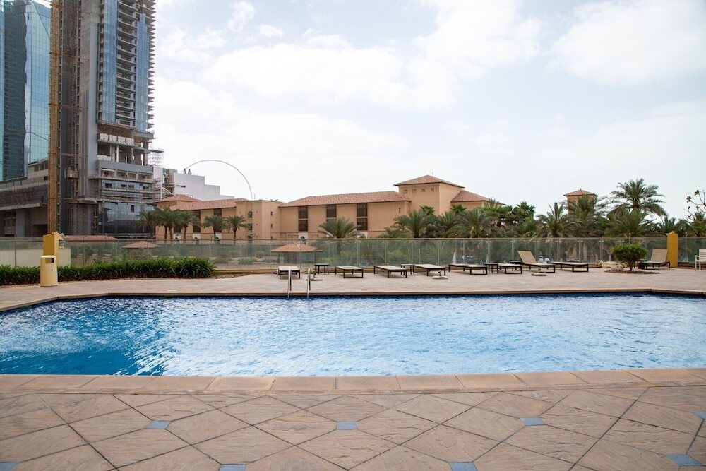 Дубай: Simple Yet Elegant Studio Apartment in JBR