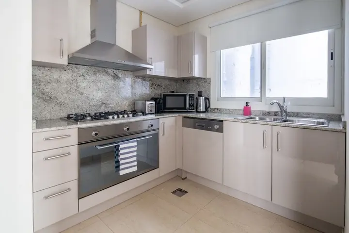 Дубай: Luxuriously Elegant 2BR Apartment in Downtown Dubai