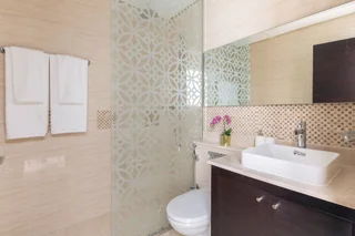 Дубай: Luxuriously Elegant 2BR Apartment in Downtown Dubai
