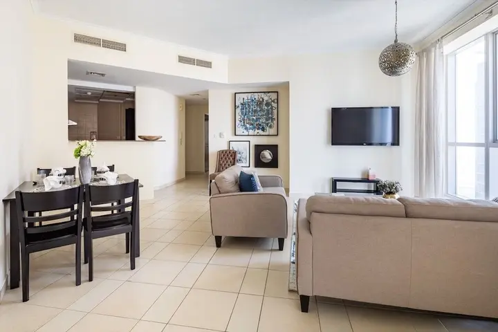 Дубай: Stylish & Spacious 2BR In Dubai Marina