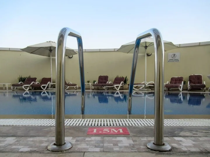 Дубай: Stylish Studio Apartment in JLT With Lake Views!