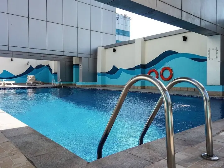 Дубай: Light and Modern Studio in Jlt! Sleeps 3!