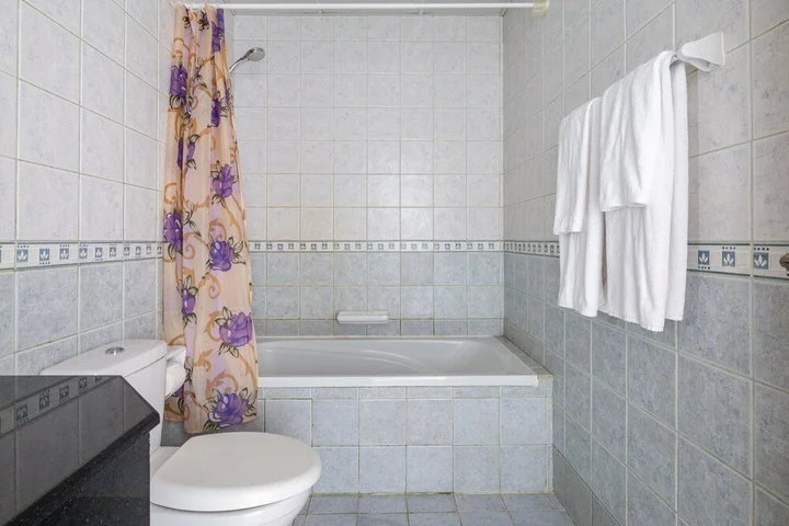 Дубай: Light and Modern Studio in Jlt! Sleeps 3!