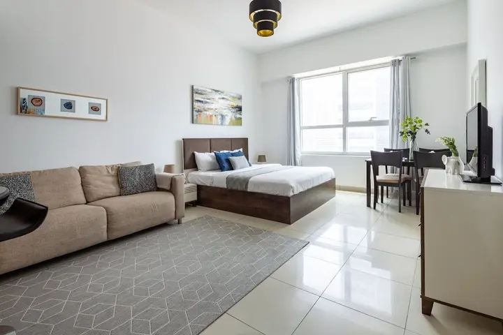 Дубай: Light and Modern Studio in Jlt! Sleeps 3!