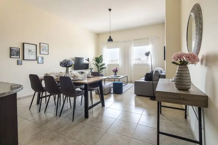 Дубай: Top Rank 2BR in Trendy Jumeirah Village Triangle!