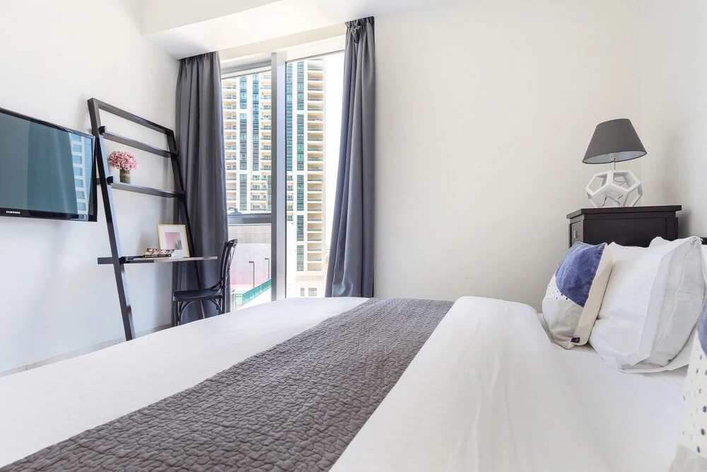 Дубай: Spacious 2BR Dubai Marina Apartment, Amazing Location!