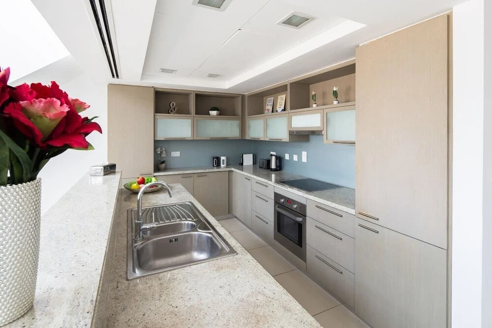 Дубай: Unique + Stunning 2BR Loft in Downtown Dubai!