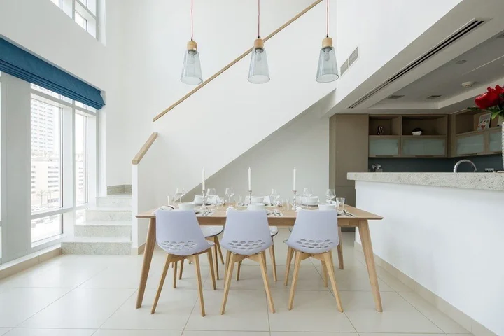 Дубай: Unique + Stunning 2BR Loft in Downtown Dubai!