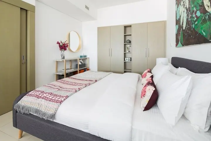 Дубай: Unique + Stunning 2BR Loft in Downtown Dubai!