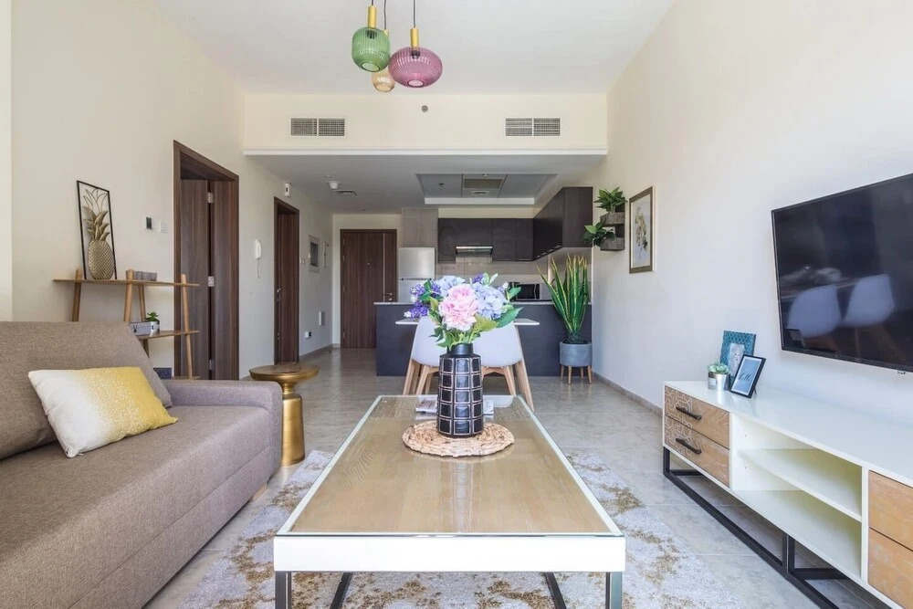 Дубай: Signature Living in Modern 1BR Apartment at Jvt!