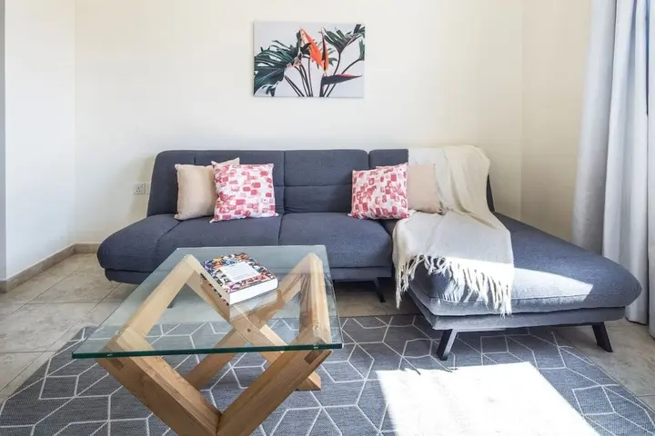 Дубай: Signature Living in Modern 1BR Apartment at Jvt!