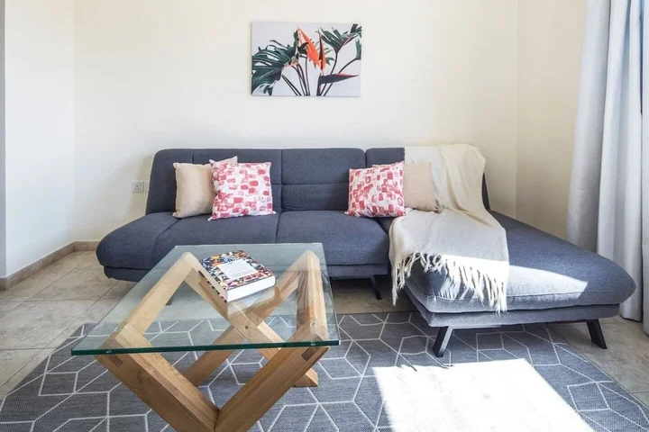 Дубай: Signature Living in Modern 1BR Apartment at Jvt!