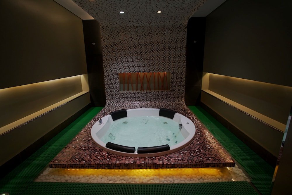 Дубай: OSKENA Vacation Homes - Damac Maison Cour Jardine