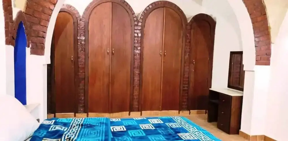 Луксор: The Healing House
