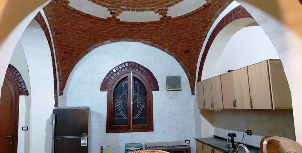 Луксор: The Healing House