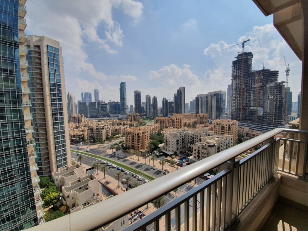Дубай: Amazing Stay & View in Dubai Downtown