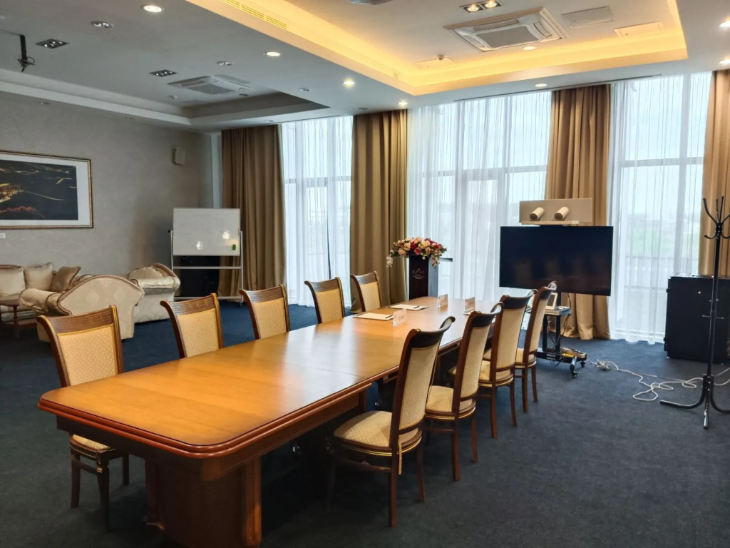 Быкачино: Отель China Merchants Hotel Airport Minsk