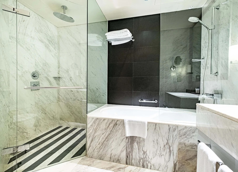 Дубай: Spacious & Chic Address Dubai Mall Residence