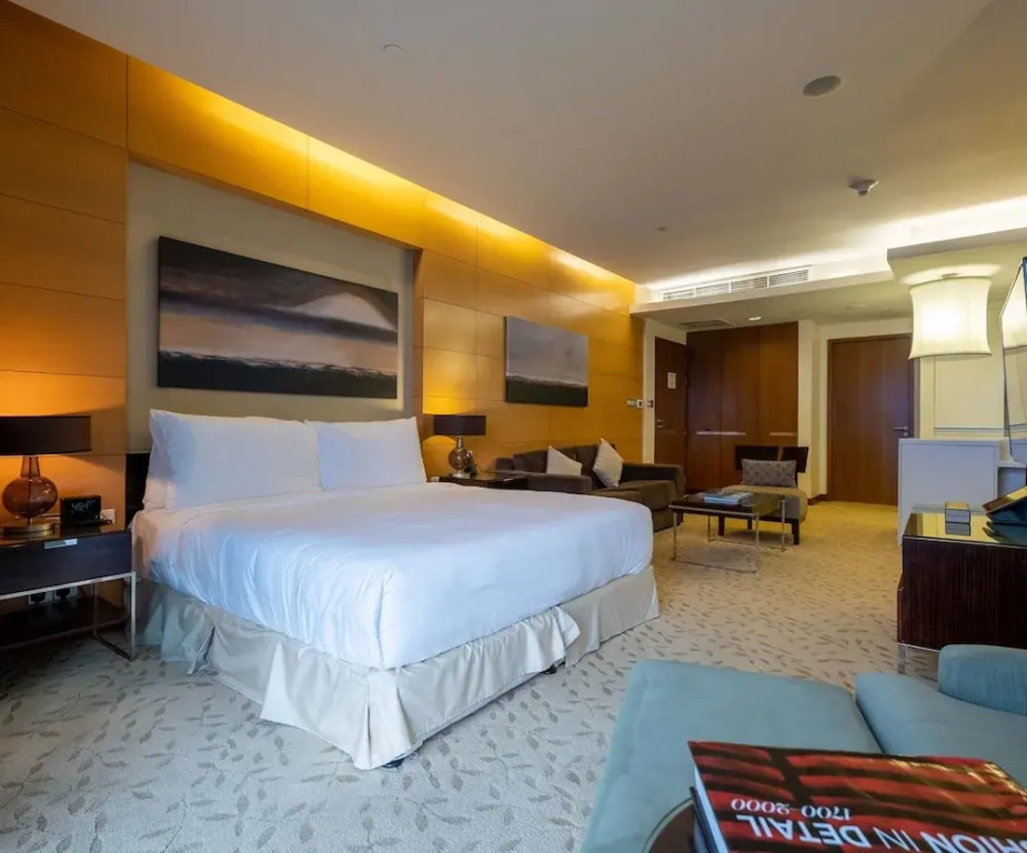 Дубай: Spacious & Chic Address Dubai Mall Residence