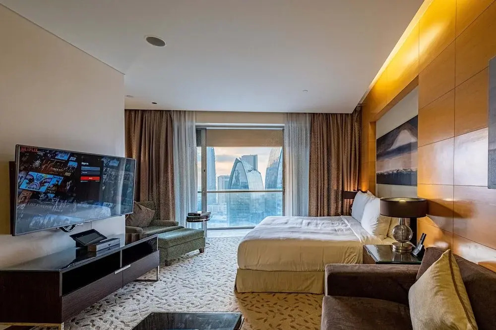 Дубай: Spacious & Chic Address Dubai Mall Residence