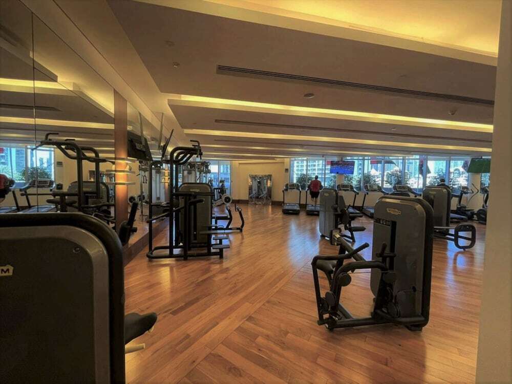 Дубай: Spacious & Chic Address Dubai Mall Residence
