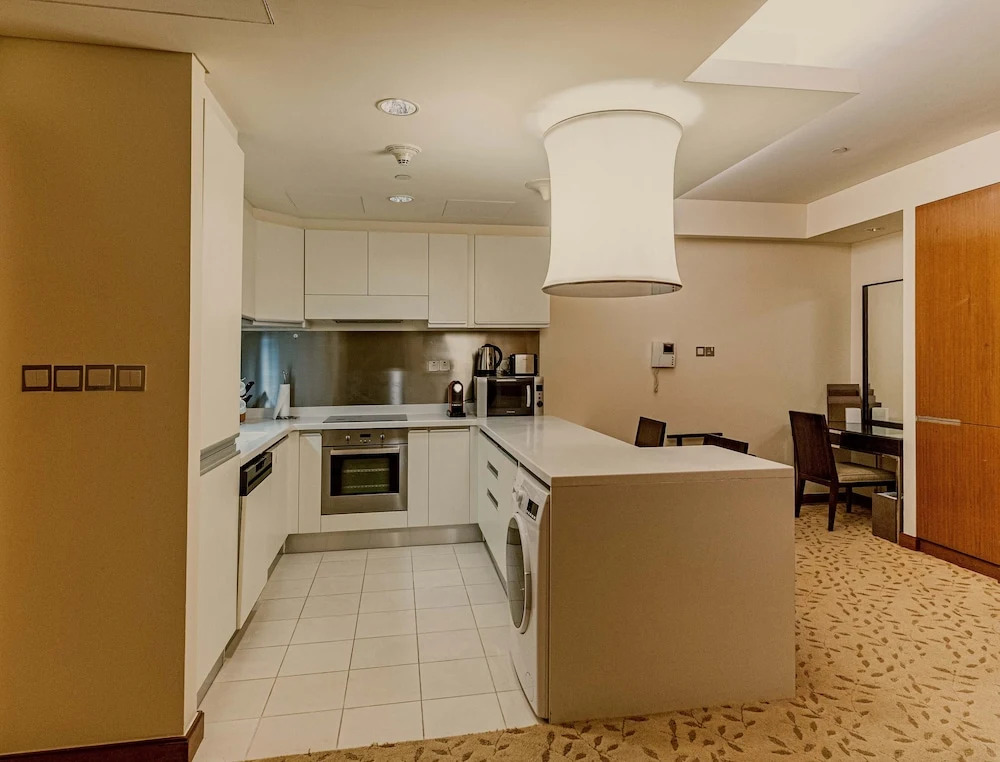 Дубай: Spacious & Chic Address Dubai Mall Residence