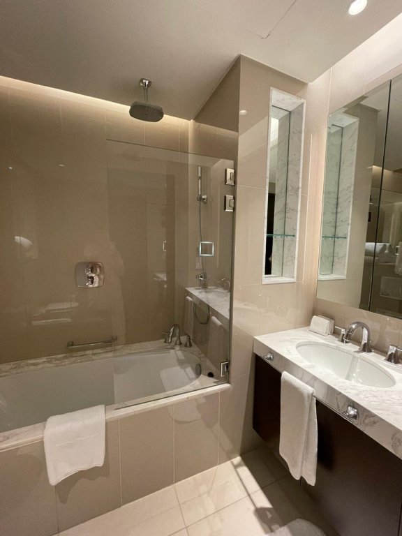 Дубай: Luxurious Stay at The Address Fountain Views