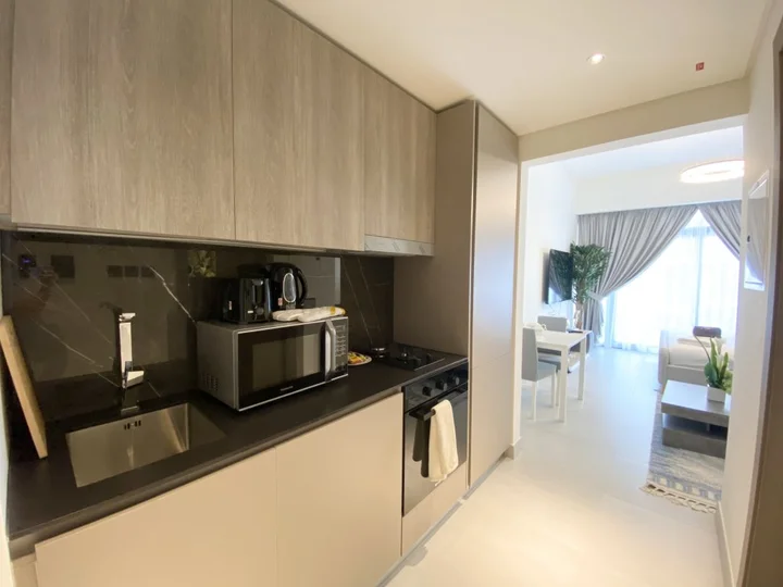 Дубай: Trendy Studio at the Heart of JVC with Health Club