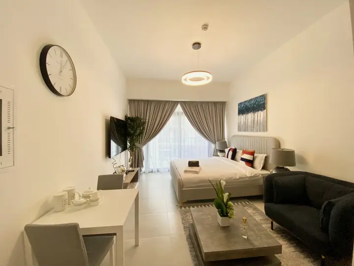 Дубай: Trendy Studio at the Heart of JVC with Health Club