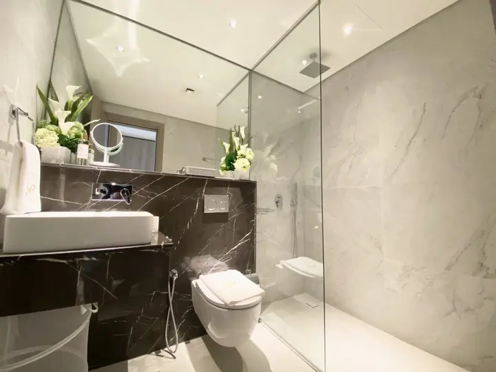 Дубай: Trendy Studio at the Heart of JVC with Health Club