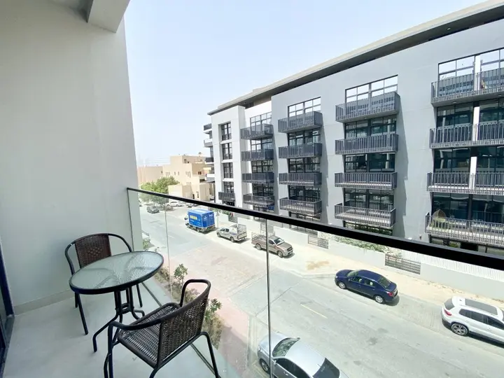 Дубай: Trendy Studio at the Heart of JVC with Health Club