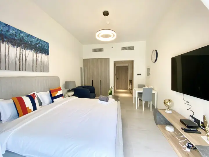 Дубай: Trendy Studio at the Heart of JVC with Health Club